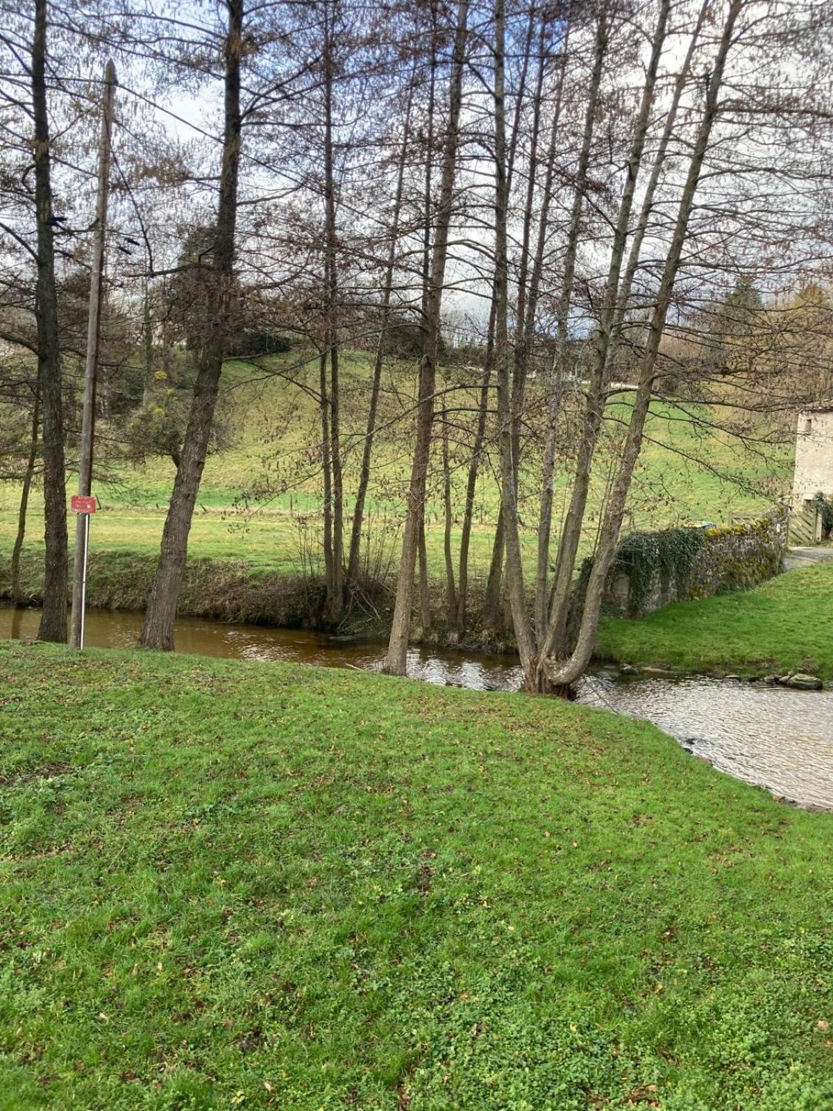 Jolie Maison De Campagne, Compostelle Soleymieux 外观 照片